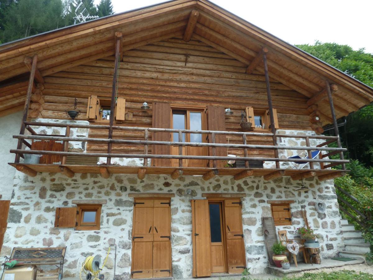 Bed and Breakfast Il Ciliegio Imer Exterior foto